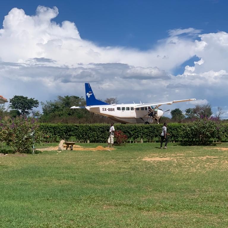 Flying safaris in Uganda